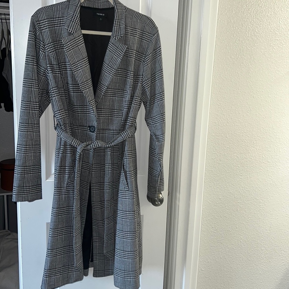 PLAID TRENCH COAT